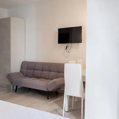 Holiday home Monocali Sul Molo 100m By Portoottioluaffitti *