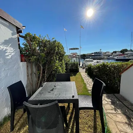 Casa vacanze Bilo E Monocali Sul Molo 100m By Portoottioluaffitti
